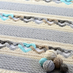 Interlocked Hearts Crochet Blanket Pattern – PDF Download