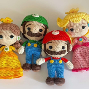 How to Crochet a Classic Game-Inspired Amigurumi Doll Set